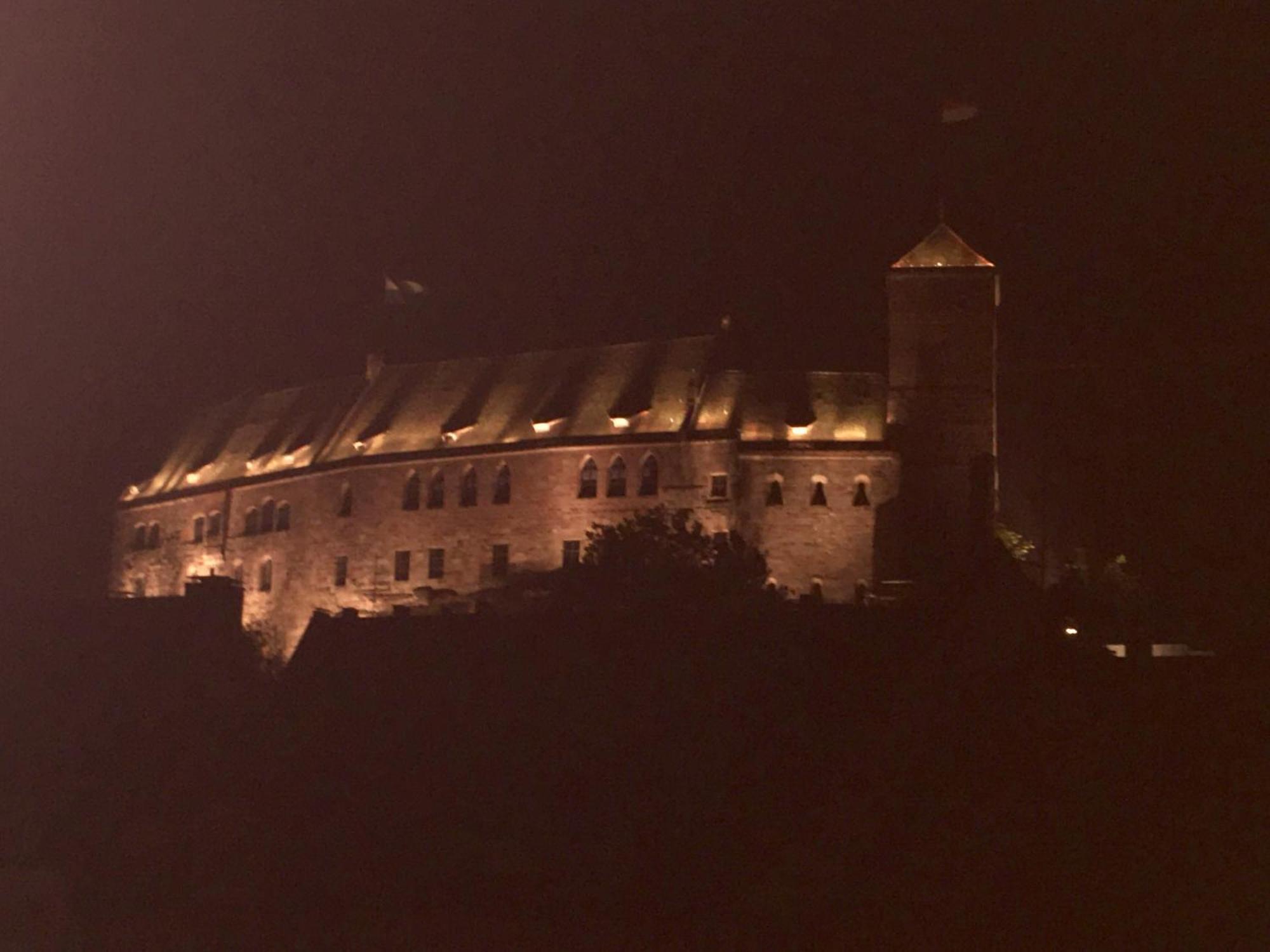 Einzigartige Penthauswohnung Апартаменты